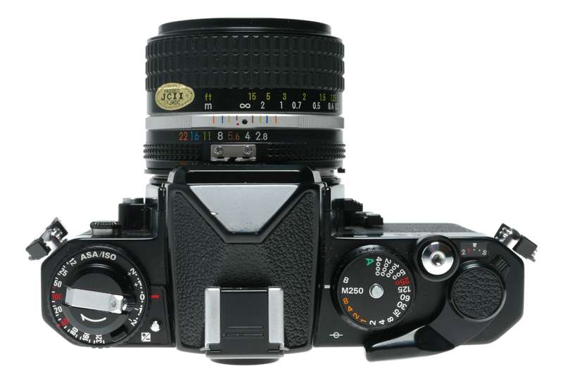 Nikon FM2 SLR Black Film Camera 1:2.8/28 Nikkor 1:2.5/105 Lenses Caps