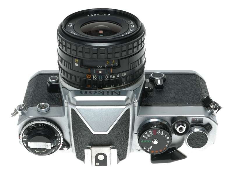 Nikon FE SLR 35mm Film Camera Series E 1:2.8/28 Lens Caps Pouch