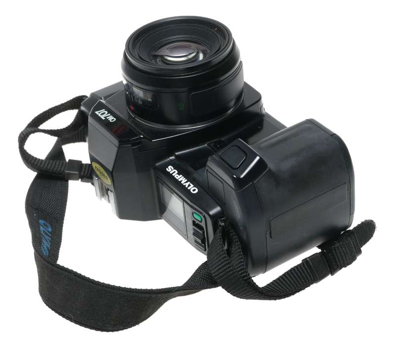 Olympus OM707 AF 1.8/50 SLR 35mm Film Camera Powerflash Grip