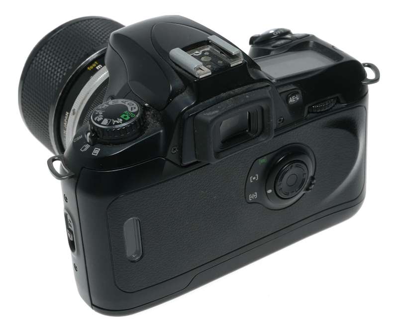 Nikon F-75 SLR 35mm Film Camera Nikkor Zoom 1:3.5/43-86 - Nikon