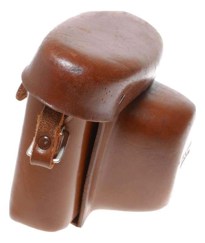 Tan Yashica ever-ready vintage film camera antique leather case