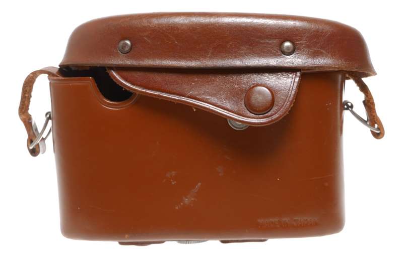 Tan Yashica ever-ready vintage film camera antique leather case