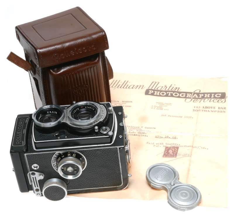 Rolleicord V TLR Vintage Film Camera Leather Keeper Lens caps