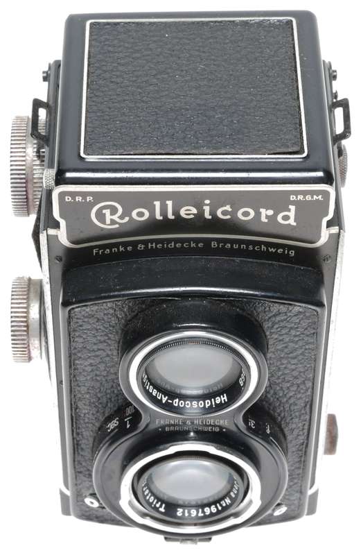 Rolleicord IIa Model 2 Triotar 3.5 Lens 6x6 TLR Film Camera