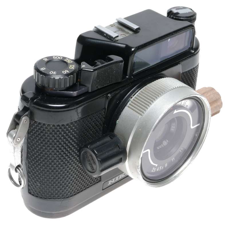Nikonos III Underwater Film Camera W-Nikkor 1:2.5 f=35mm Lens