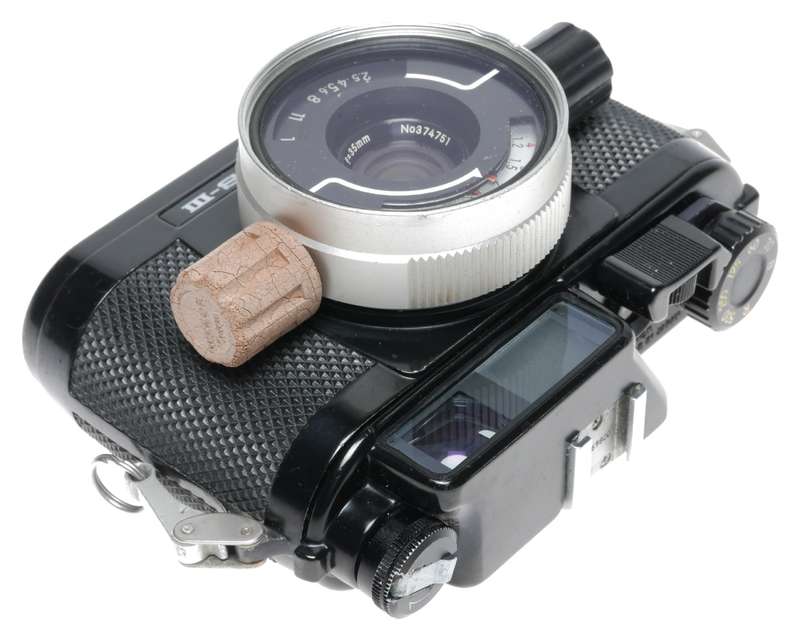 Nikonos III Underwater Film Camera W-Nikkor 1:2.5 f=35mm Lens