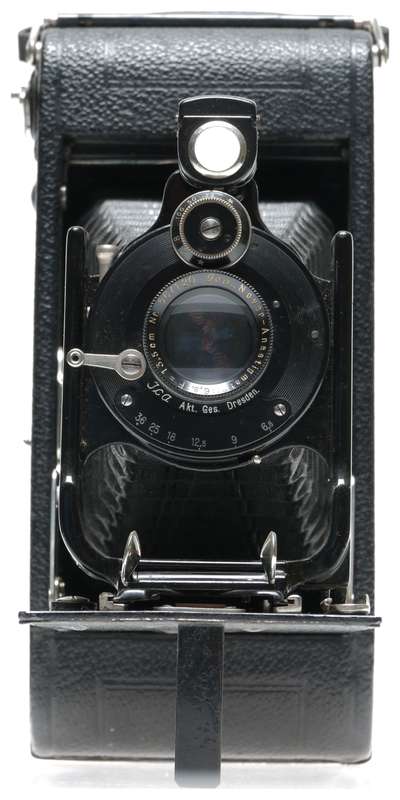 Ica Icarette IIIA 503 Folding Camera Novar Anastigmat 1:6.8 F=13.5cm