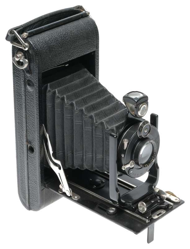 Ica Icarette IIIA 503 Folding Camera Novar Anastigmat 1:6.8 F=13.5cm