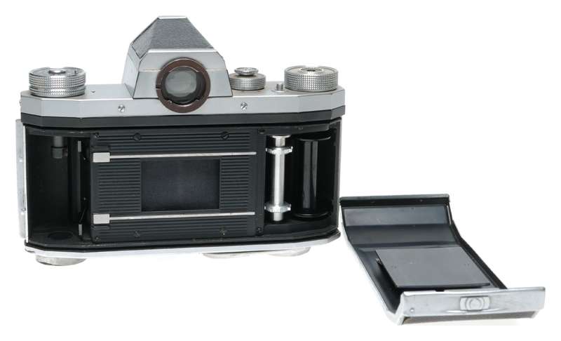 Pentacon Praktica IV Version 2 Camera Carl Zeiss Jena Tessar 2.8/50
