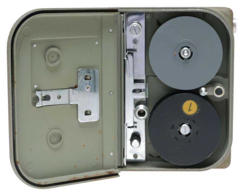 Eumig Electric 8mm Film Cine Camera Eugon 1:2.8/12.5 Original Case