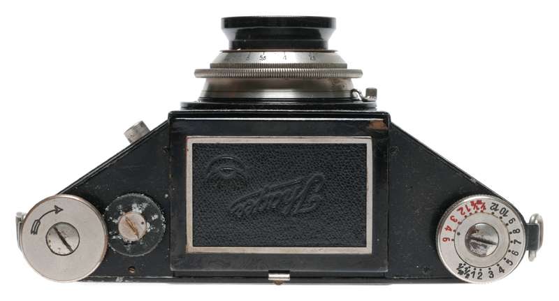 Ihagee Exakta B Type 2.2 SLR Camera Zeiss Jena Tessar 1:2.8 f=7.5cm Lens