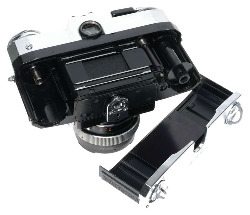 Contarex Super 2nd Model SLR Camera Carl Zeiss Planar 1:2 f=50mm