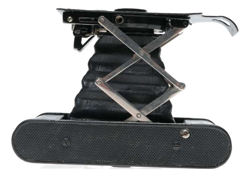 Contessa-Nettel Piccolette B Strut-Folding 4×6.5cm Camera Post WW1