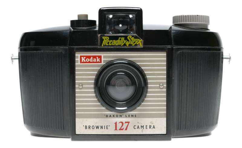 Kodak Brownie 127 Second Model Bakelite Camera Dakon Lens
