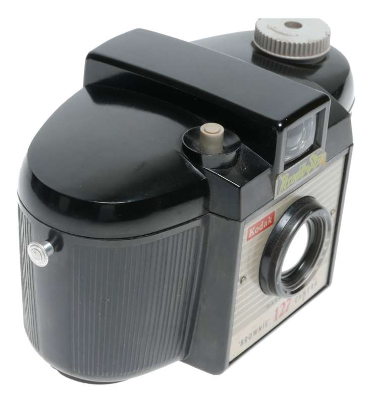 Kodak Brownie 127 Second Model Bakelite Camera Dakon Lens