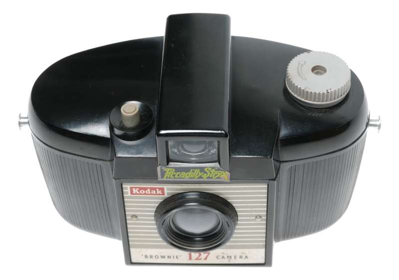 Kodak Brownie 127 Second Model Bakelite Camera Dakon Lens