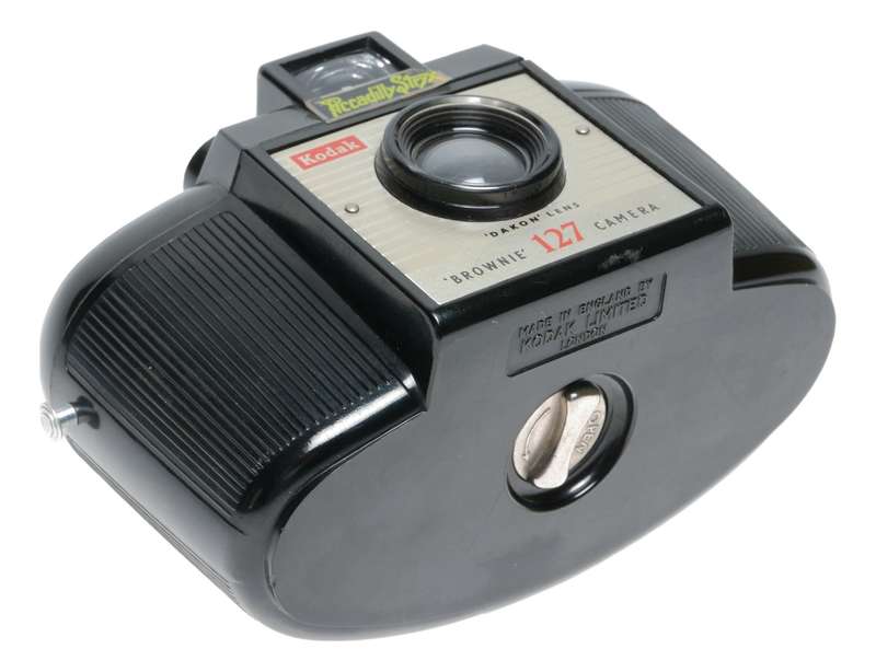 Kodak Brownie 127 Second Model Bakelite Camera Dakon Lens