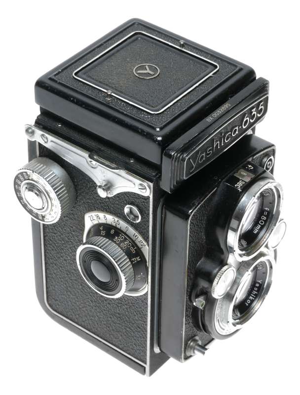 Yashica 635 Dual Format 120 35mm TLR Camera 1:3.5 F=80mm