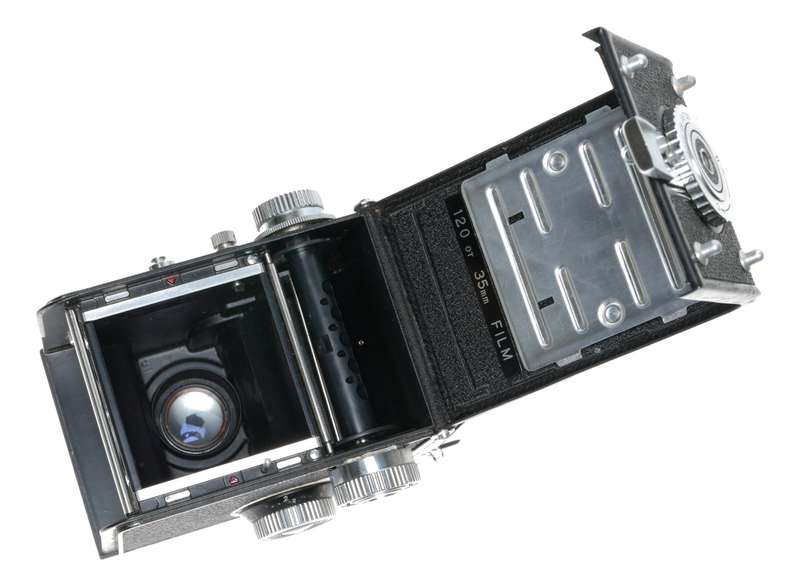 Yashica 635 Dual Format 120 35mm TLR Camera 1:3.5 F=80mm
