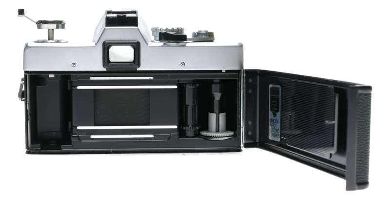 Minolta SRT 100X 35mm SLR Film Camera MD 50mm Lens 1:2