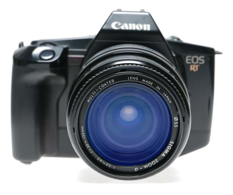 Canon EOS RT 35mm SLR Camera Sigma Zoom Lens 1:3.5-4.4 f=35-135mm