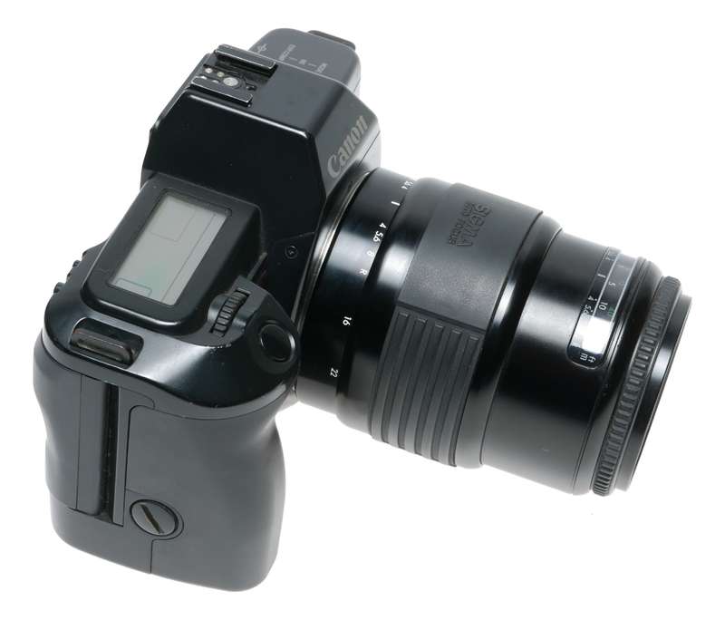 Canon EOS RT 35mm SLR Camera Sigma Zoom Lens 1:3.5-4.4 f=35-135mm