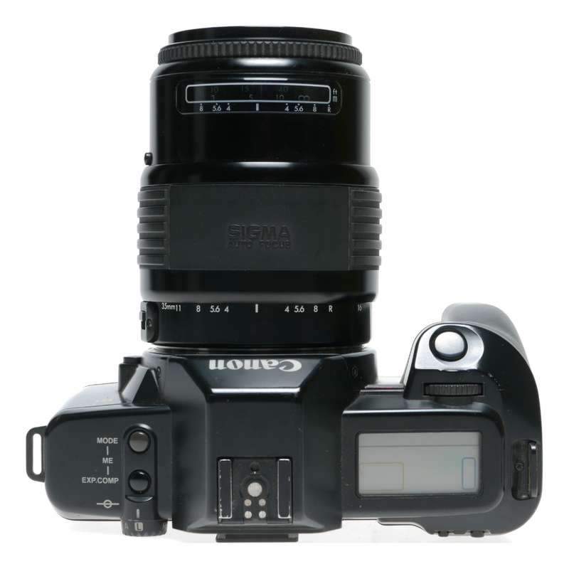 Canon EOS RT 35mm SLR Camera Sigma Zoom Lens 1:3.5-4.4 f=35-135mm