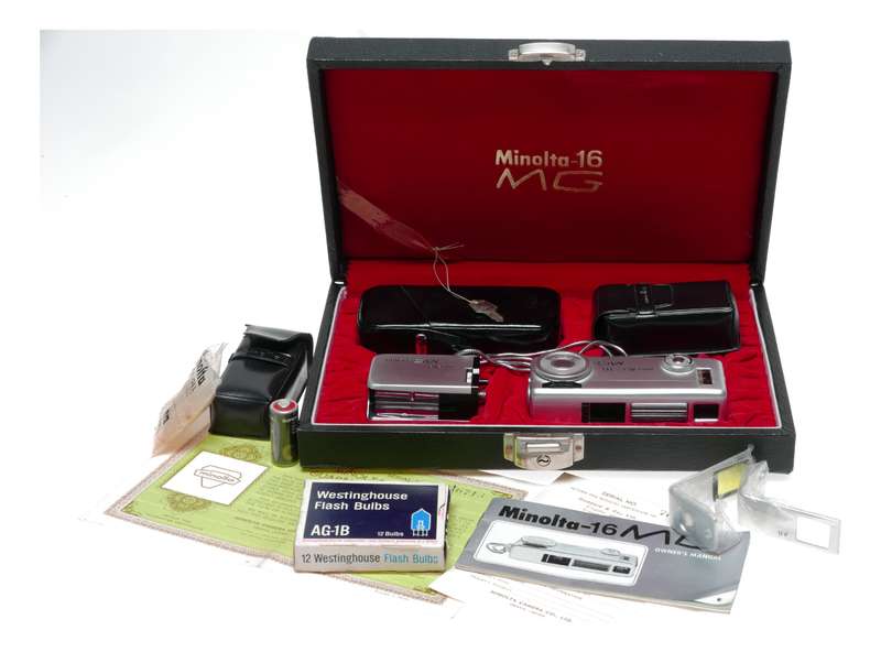 Minolta 16 MG Subminiture Film Camera Flash Accessories Original Kit