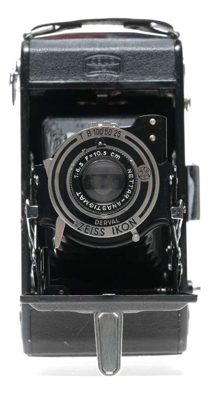 Zeiss Ikon Nettar 515/2 Folding 120 Film 6x9 Camera 1:6.3 f=10.5cm