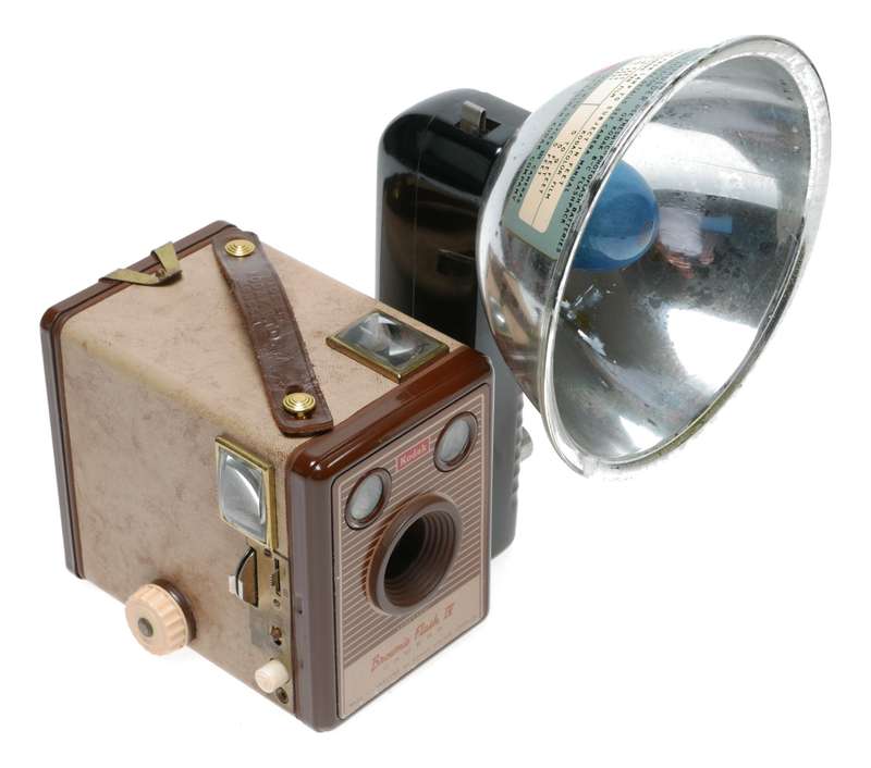 Brownie Flash IV Box Rollfilm Camera Kodalite Flash Holder