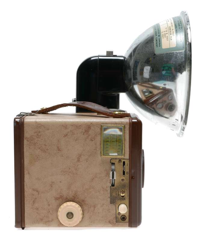 Brownie Flash IV Box Rollfilm Camera Kodalite Flash Holder