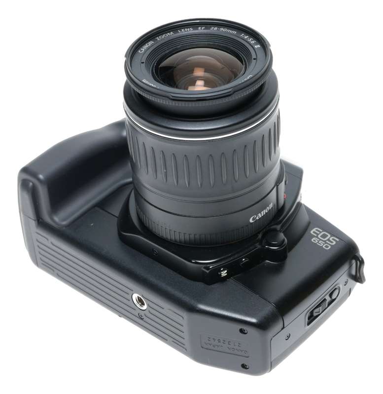 Canon EOS 650 Film Camera QD Back 28-90mm 1:4-5.6 Zoom EF Lens