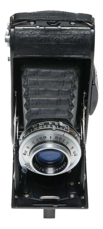 Voigtlander Bessa Dual Format Folding Camera Vaskar 4.5/105