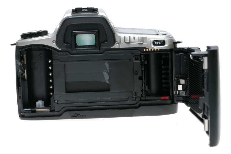 Minolta Dynax 505si 35mm Film SLR Camera 1:3.5-5.6 28-80 AF Zoom