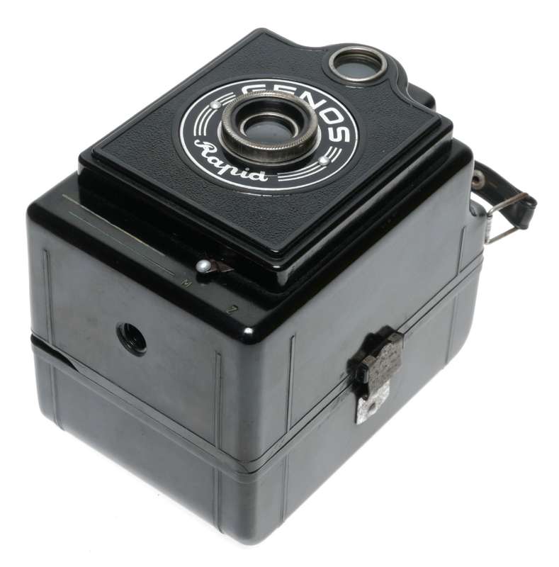 Genos Rapid 120 Roll Film 6x6 Bakelite Box Type Camera
