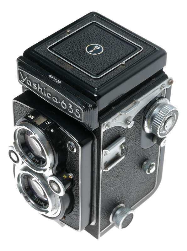 YASHICA 635 Dual Format TLR 120 35mm Film Camera Yashikor 3.5/80