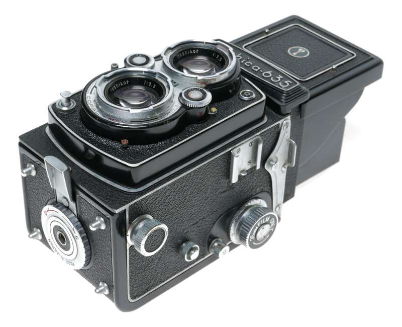 YASHICA 635 Dual Format TLR 120 35mm Film Camera Yashikor 3.5/80