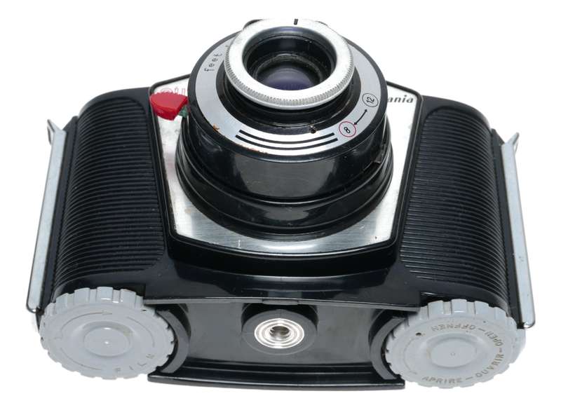 Ferrania Eura 120 Film 6x6 Medium Format Camera Flash Kit