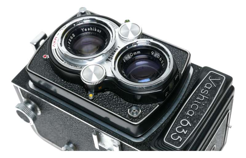 Yashica-635 Dual Format TLR Film Camera Yashikor 3.5/80mm