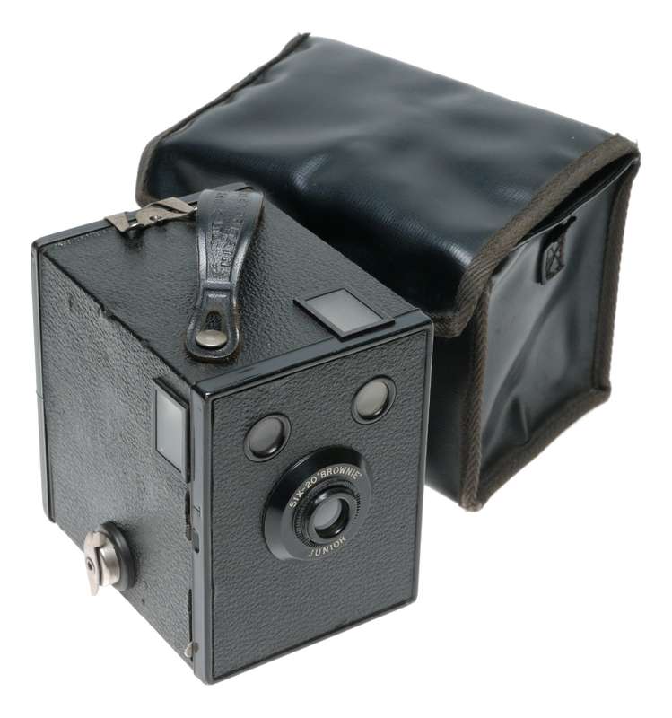 Kodak Six-20 Brownie Junior Box Type 620 Film Camera
