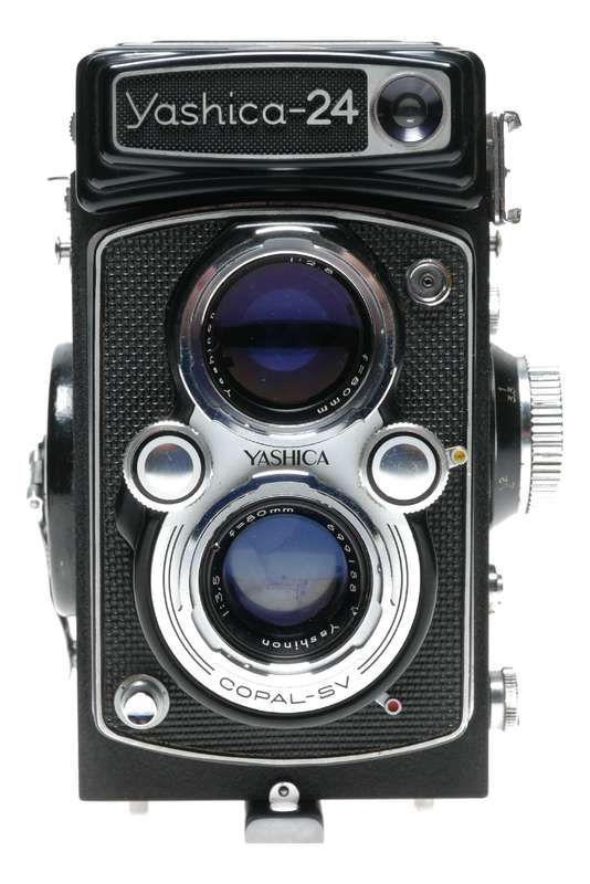 Yashica-24 TLR 220 Roll Film 6x6 Camera Tashinon 3.5/80 Excellent