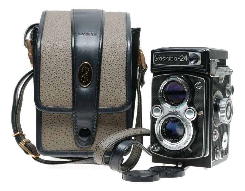 Yashica-24 TLR 220 Roll Film 6x6 Camera Tashinon 3.5/80 Excellent