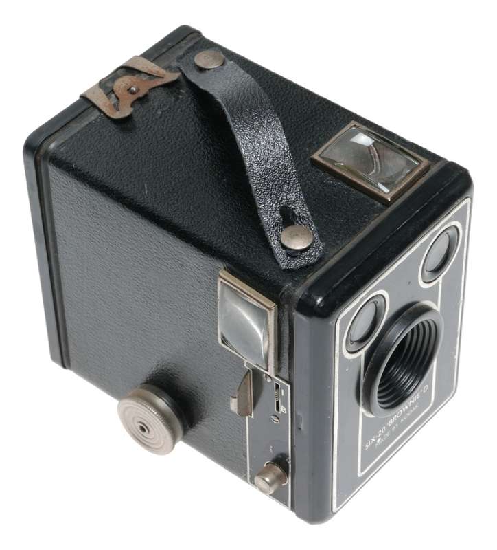 Kodak Six-20 Brownie D 620 Roll Film Box Type Camera Early Series
