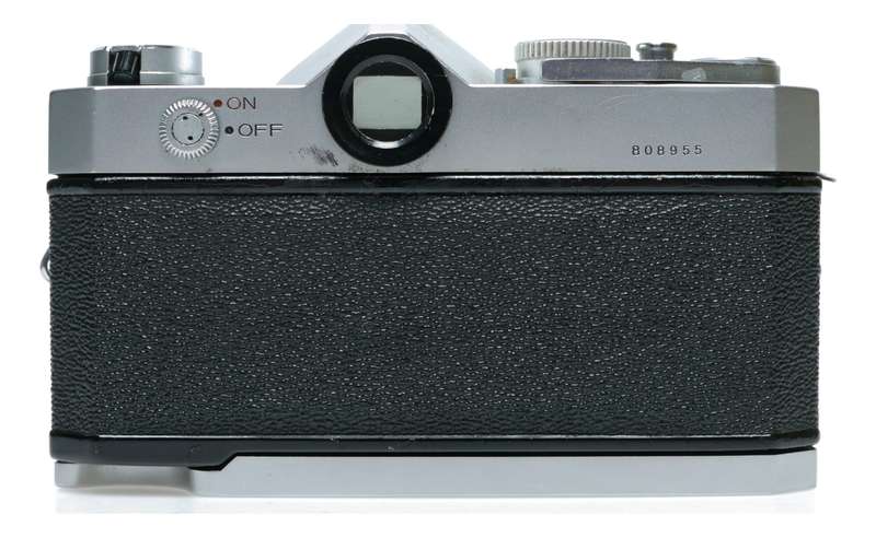 Konica Autoreflex T 35mm Film SLR Camera Hexanon 1.8/52