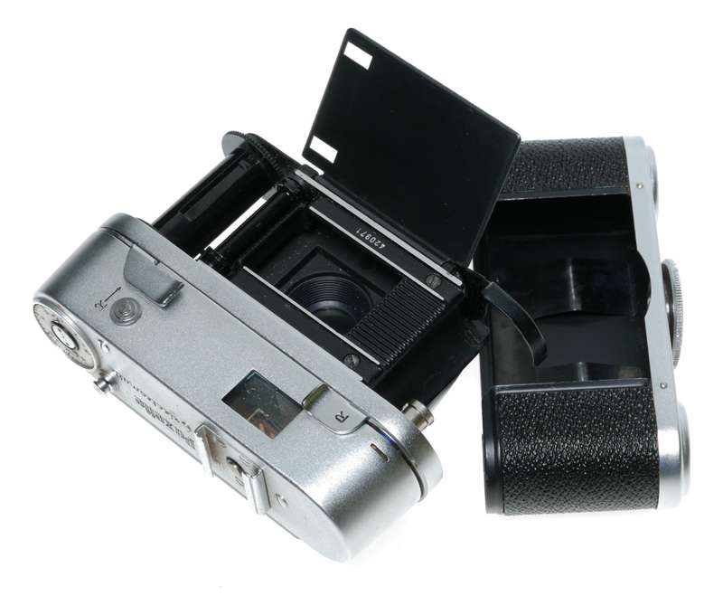 Braun Paxette Electromatic 35mm Film Automatic Camera Katagon 40mm