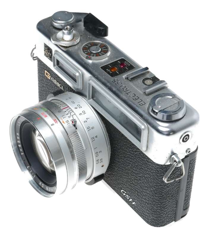 Yashica Electro 35 GSN Camera Color-Yashinon DX 1:1.7 f=45mm