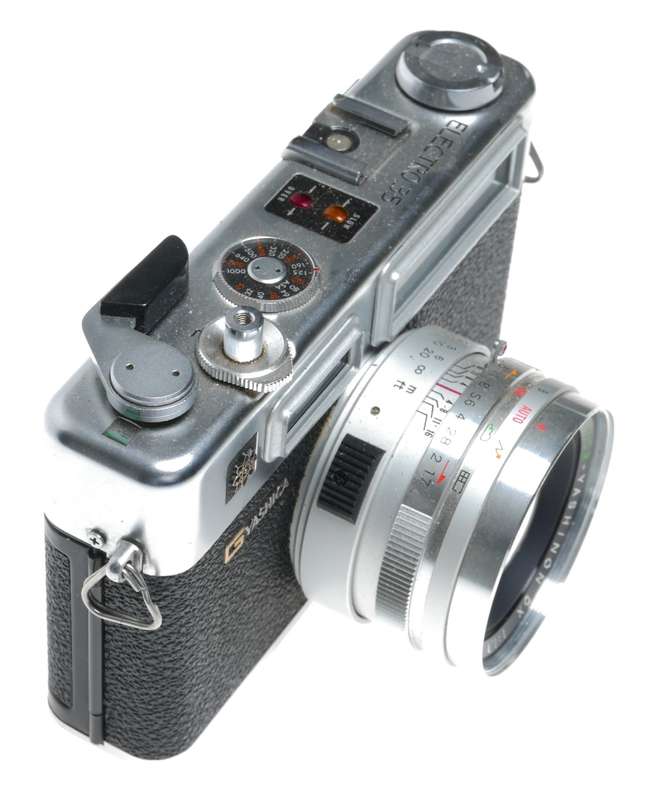Yashica Electro 35 GSN Camera Color-Yashinon DX 1:1.7 f=45mm