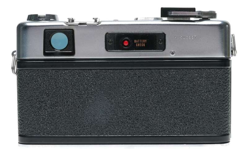 Yashica Electro 35 GSN Camera Color-Yashinon DX 1:1.7 f=45mm