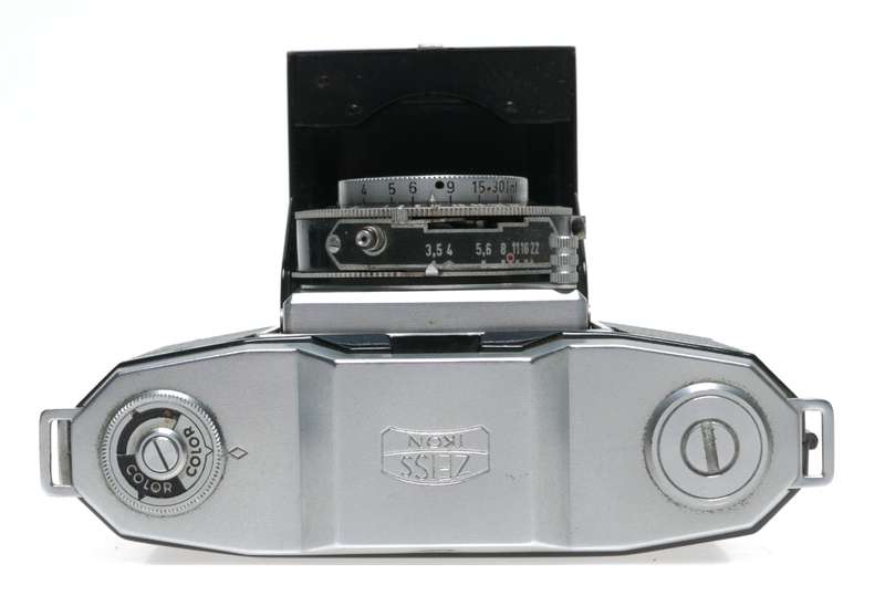 Zeiss Ikon Ikonta 35 522/24 Folding Camera Novar 1:3.5 f=4.5cm