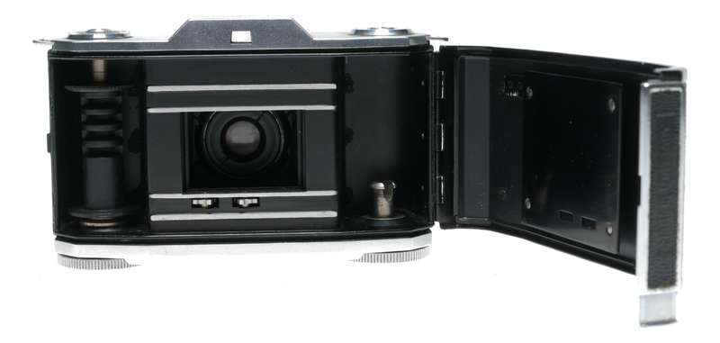 Zeiss Ikon Ikonta 35 522/24 Folding Camera Novar 1:3.5 f=4.5cm